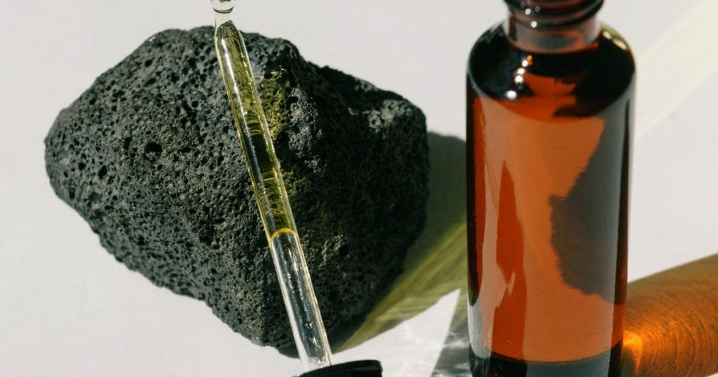 Tea tree oil for a healthy scalp